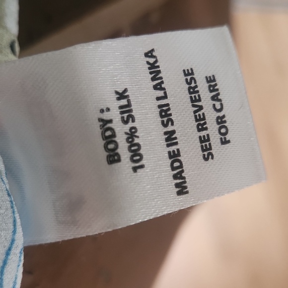 Spartina 449 Cora Seafoam Mermaids Split V-neck 100% Silk Blouse Size S - Picture 5 of 11